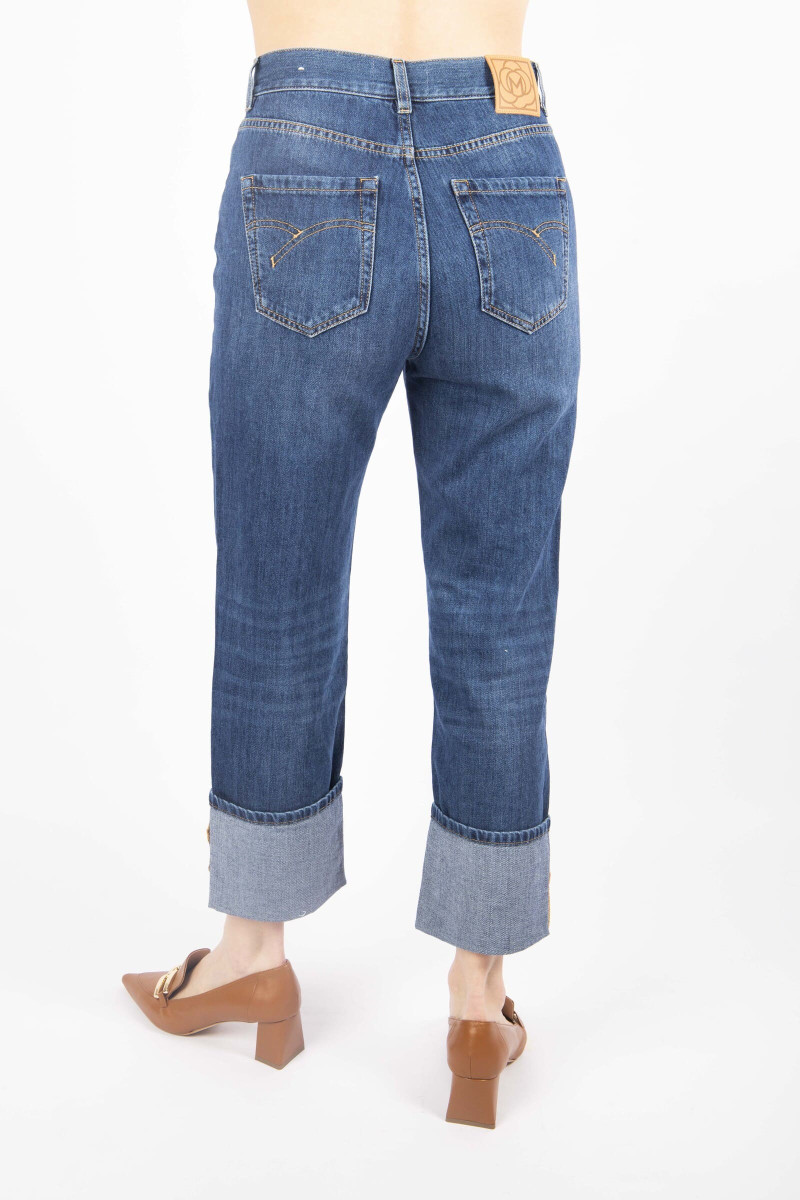 Mom fit jeans