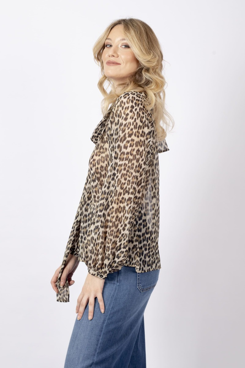 Blusa con fiocco da annodare animalier