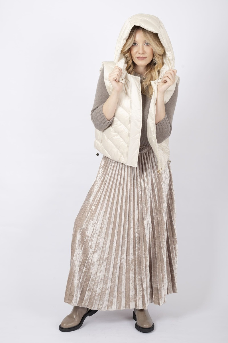 Agape pleated beige skirt