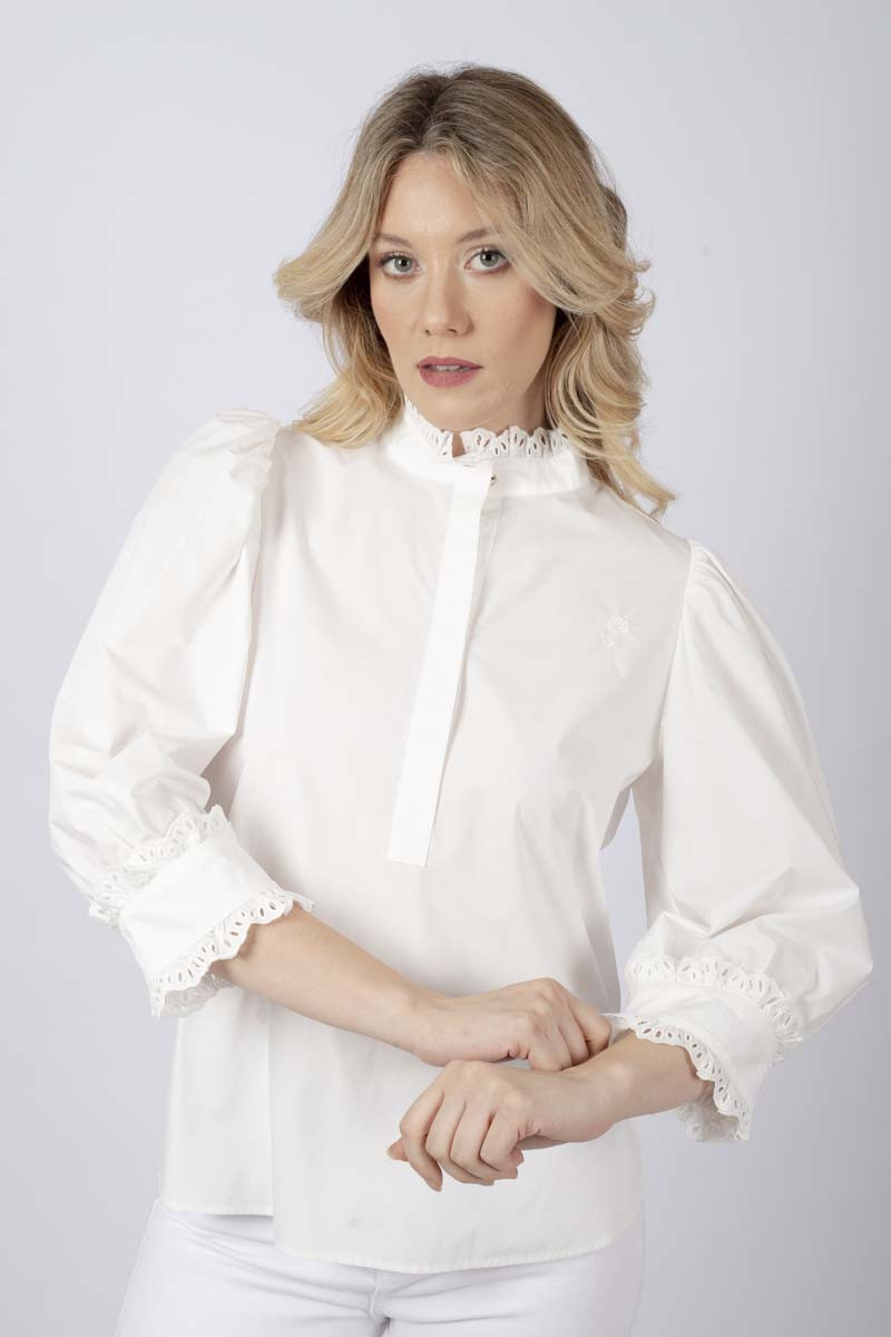 White Stiva shirt in Sangallo lace