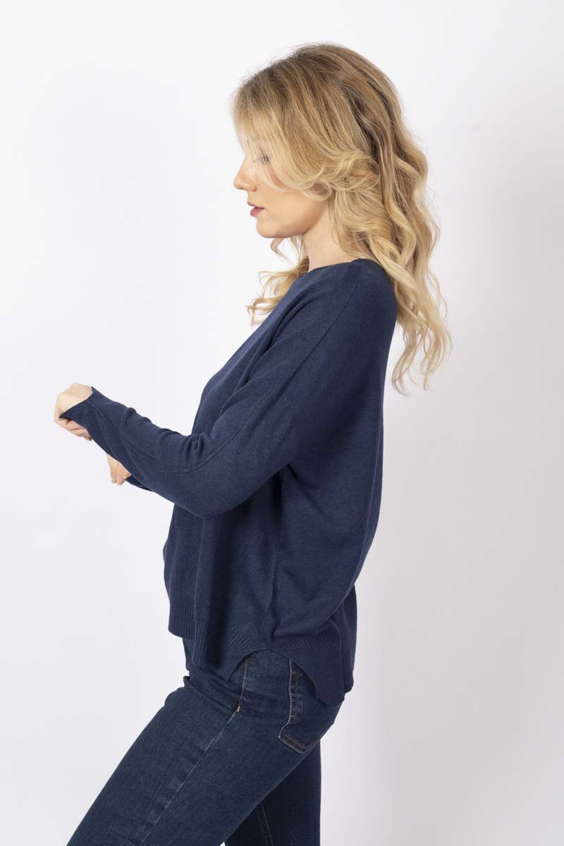 Long-sleeved blue top