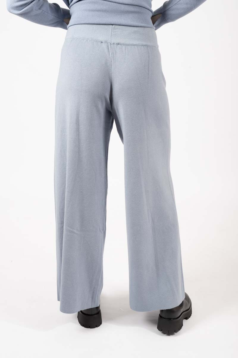 Pantalone linea morbida azzurro