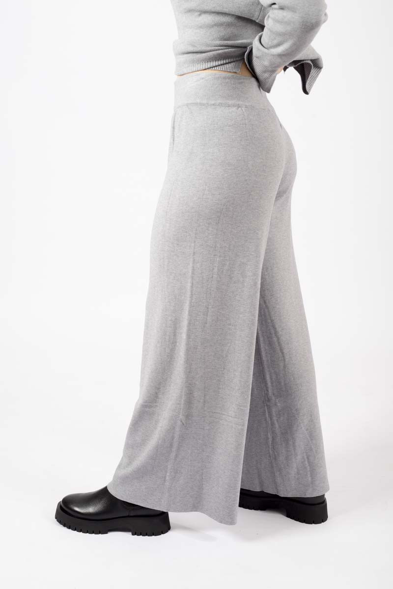 Pantalone linea morbida grigio