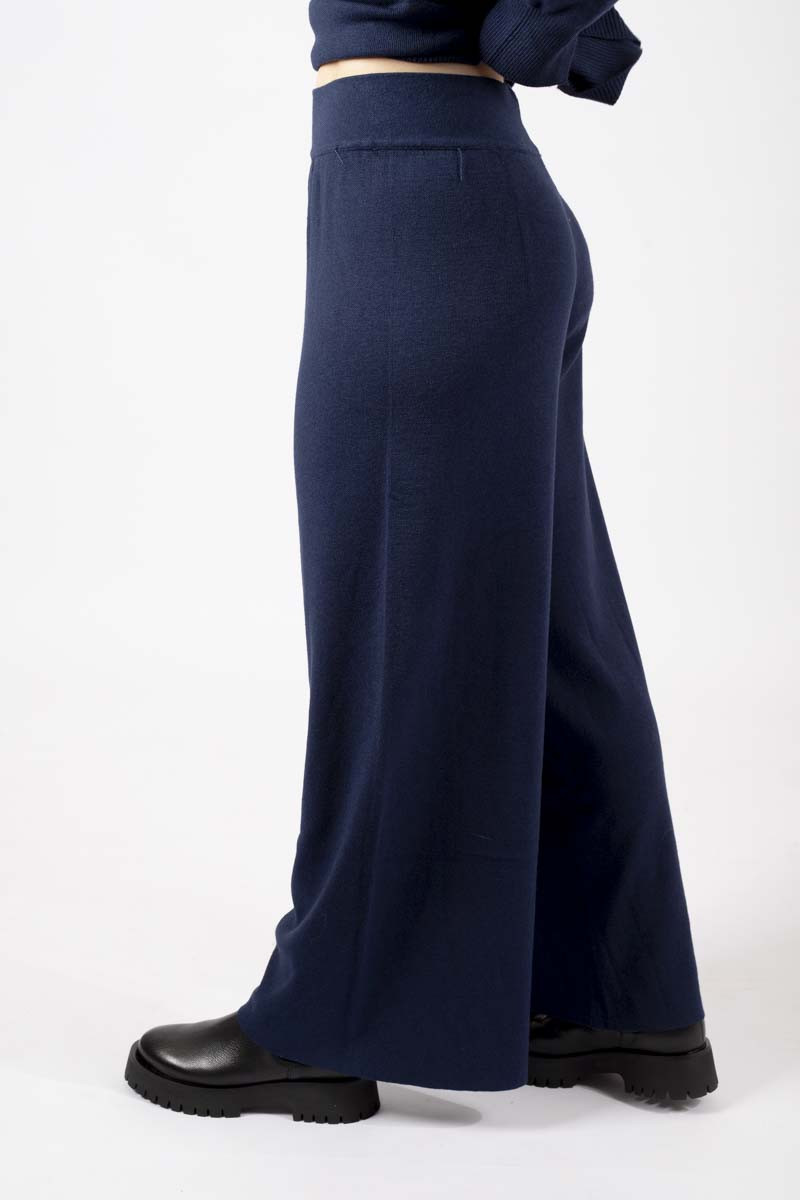 Blue wide-leg trousers