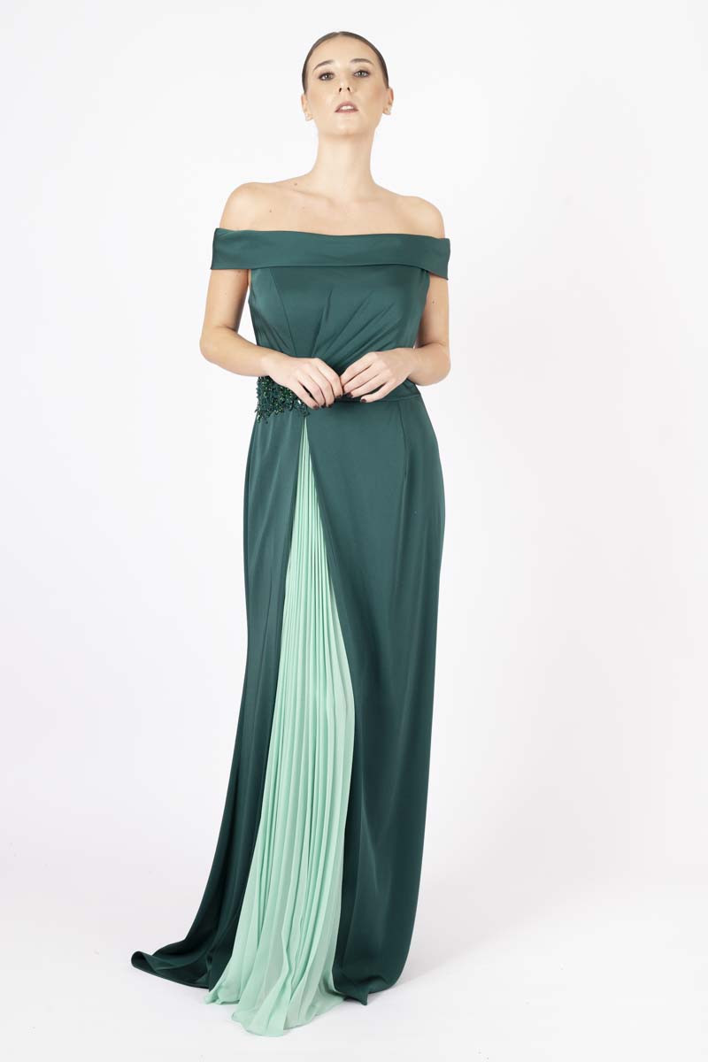 Two-tone humeral neckline dress